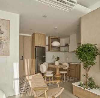 Hai Ba Trung Apartment | Maison Perle Hanoi - Pool Party on Rooftop - Free Laundry