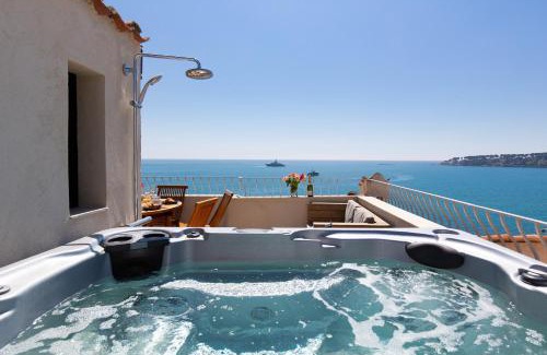 Antibes Old Town Villa | MAISON PICASSO - Jacuzzi, vue, terrasse for 6