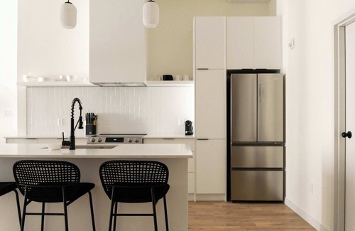 Old Montreal Apartment | Maison Place Jacques-Cartier - Suite 1 bedroom