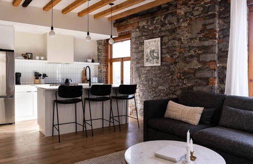 Old Montreal Apartment | Maison Place Royale - Suite Luxe 2 chambres