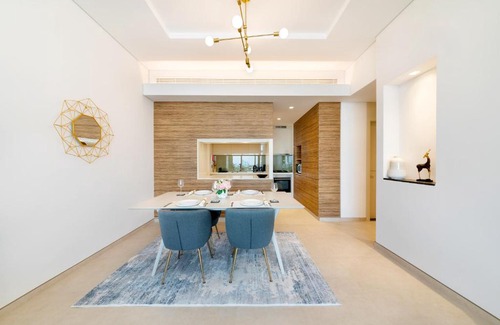 Jumeirah Lake Towers Apartment | Maison Privee - Urban Resort with Golf Course Views, Close to Beach