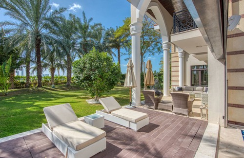 Dubai Marina Villa | Maison Privee - Majestic Resort Villa with Private Pool on The Palm
