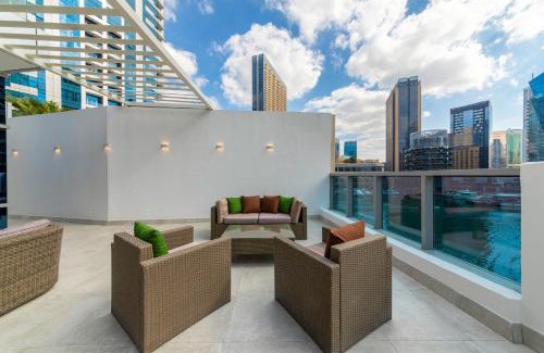 Dubai Marina Villa | Maison Privee - Stunning 3-Floor Villa with Kids Room & Rooftop Terrace over Dubai Marina