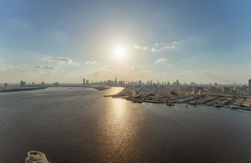 Dubai Apartment | Maison Privee - Trendy Apt on the Creek w/Superb Dubai Skyline Vw