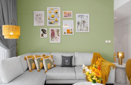 Dubai Apartment | Maison Privee - Trendy Apt on the Creek w/Superb Dubai Skyline Vw