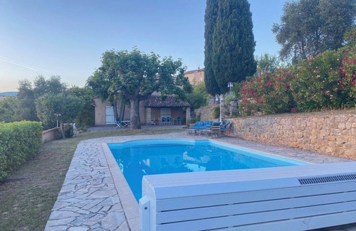 Saint-Paul-en-Foret House | Maison Provençale 6 Personnes à St Paul en Forêt