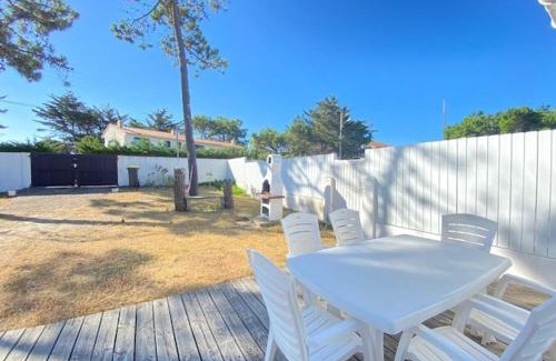 Bretignolles-sur-Mer House | Maison rénovée, jardin clos, à 300m de la mer - 6 couchages, WiFi, animaux admis - FR-1-231-205