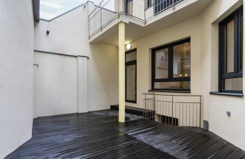 Vauban Apartment | Maison rénovée Climatisée avec Sauna et Baby-Foot