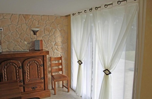 Monetay-sur-Allier House | Maison rénovée au bord de l'Allier avec jardin et cheminée - FR-1-489-110