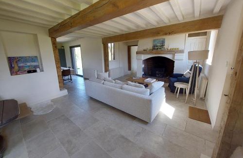 Saint-Samson-de-la-Roque House | Maison rénovée - jacuzzi et cheminée