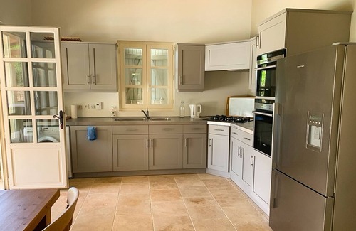 Roques Villa | Maison Roques - Six Bedroom Villa, Sleeps 12