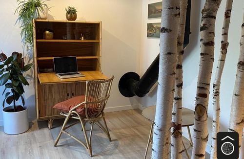 Anstaing House | Maison Souche