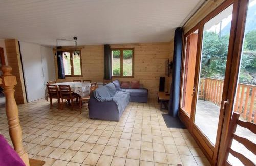 Cauterets House | Maison spacieuse à Cauterets : 4 chambres, garage, sans animaux - FR-1-812-102