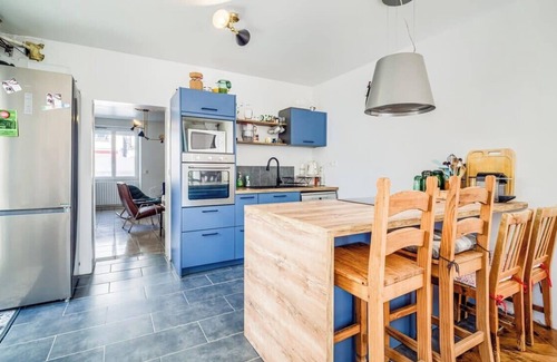 Lorient House | Maison spacieuse cœur de ville avec spa & cheminée