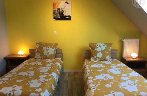 Aniche House | Maison spacieuse pour 8 pers avec jardin, terrasse, WIFI, proche commerces et attractions culturelles - FR-1-510-156