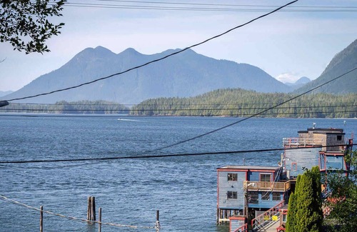 Tofino House | Maison Tofino - Oceanfront Home Steps to Downtown
