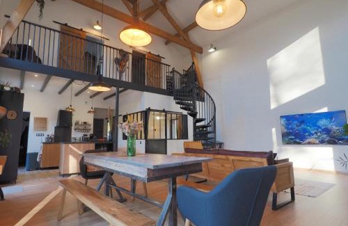 Marnac House | Maison typique du Périgord, séchoir à tabac avec piscine chauffée