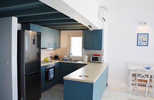 Krotiri House | Maisonette "Kolymbithres", Sea & Sunset View, Pool, Basketball Court at Krotiri