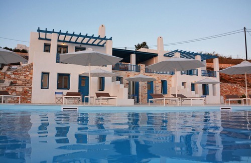 Krotiri House | Maisonette "Kolymbithres", Sea & Sunset View, Pool, Basketball Court at Krotiri