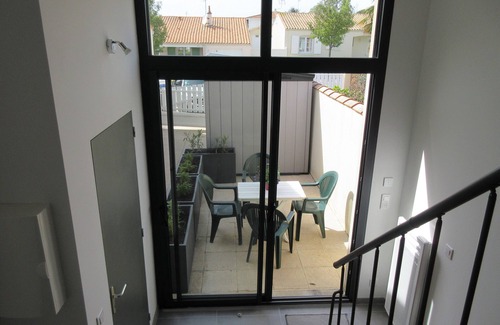 Quartier des Boucholeurs House | Maisonette with terrace and parking close to the beach