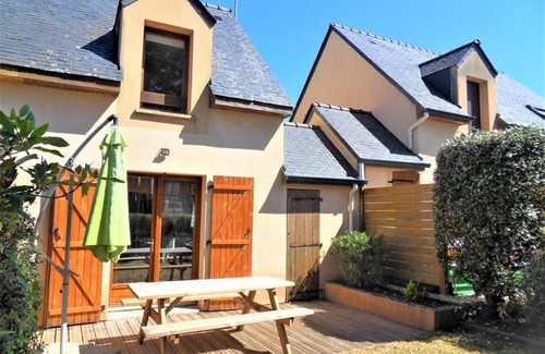 Guidel-Plages Villa | Maisonnette 5 personnes avec accès piscine commune et à 500 mètres de la plage.