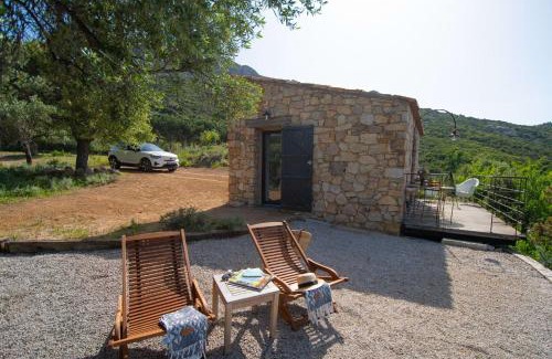 Calvi Apartment | Maisonnette en plein maquis vue splendide à 5 min du centre et de la plage