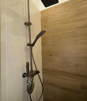 Saint-Andre-de-Lidon House | Maisonnette climatisée avec jardin proche océan