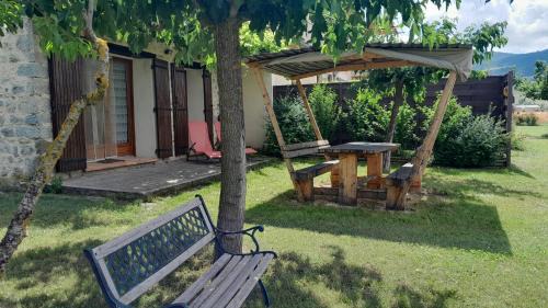 Sainte-Jalle House | maisonnette le cabanon