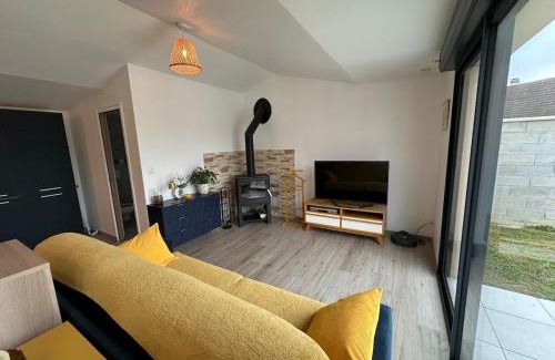 Crecy-la-Chapelle House | Maisonnette Migahome