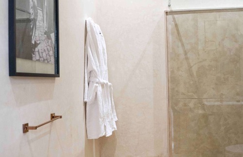 Rambouillet Bed & Breakfast | Majestic Luxury Villa 12 Bedrooms 30 people