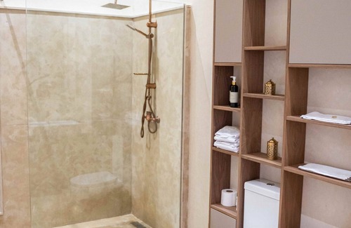 Rambouillet Bed & Breakfast | Majestic Luxury Villa 12 Bedrooms 30 people