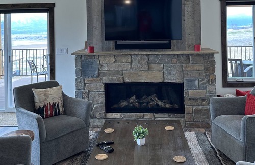 Corvallis House | Majestic Montana! Brand new custom home with authentic touches of the Old West.