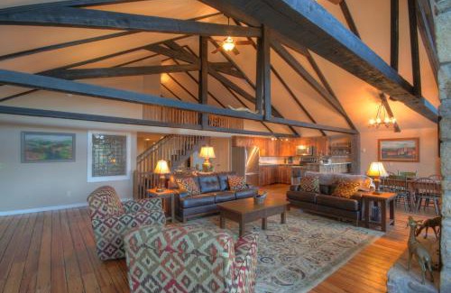 Beech Mountain House | Majestic Mountain Haus