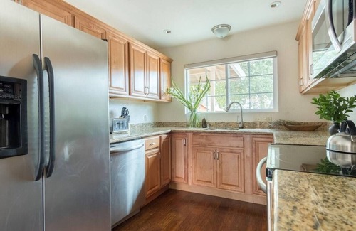 North Junior College Neighborhood Association House | Major Dr. · Stylish-Quiet-Spa&Pool-WiFi-Wine Country Getaway!