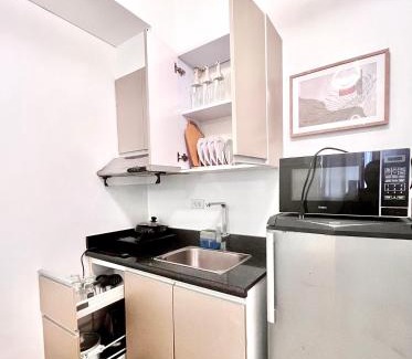 Legazpi Village Apartment | Makati Hotel