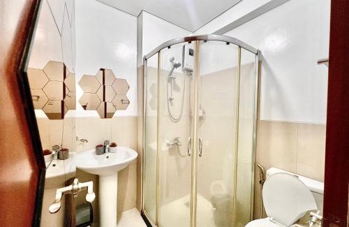 Legazpi Village Apartment | Makati Hotel
