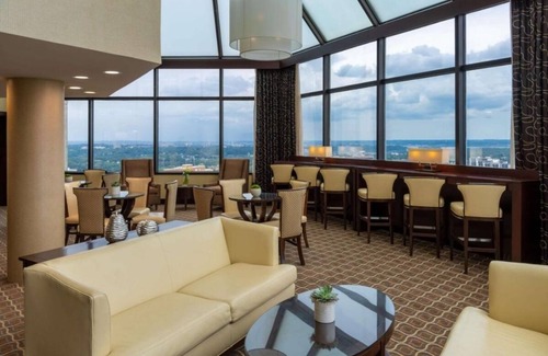 Alexandria West Hotel | Make Your Trip More Enjoyable! 2 Relaxing Units, Pool, Parking, Pets Allowed!