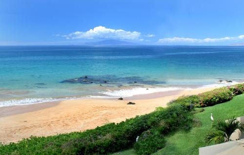 Wailea Apartment | Makena Surf- CoralTree Residence Collection