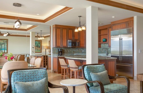 Wailea Condo | Makena Surf E103 Beachfront Resort - 2 Bedroom Oceanfront Condo