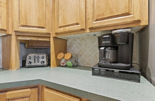 Linn Creek House | Making Lake Memories, Water Toys, Launch area/Dock/Slip, Fire pit, parking for group.