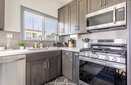 El Porto Apartment | Malibu Vista Oceanview 1BR in Manhattan Beach