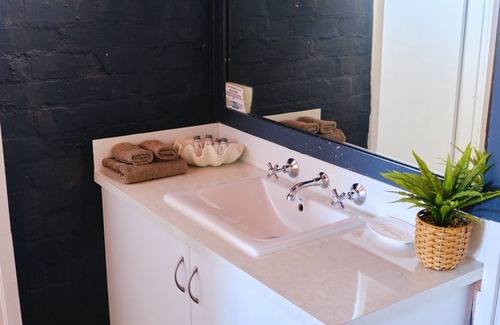 Mallacoota Hotel | Mallacoota Hotel Motel