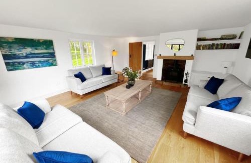 Great Saling House | Mallards - English Countryside Retreat