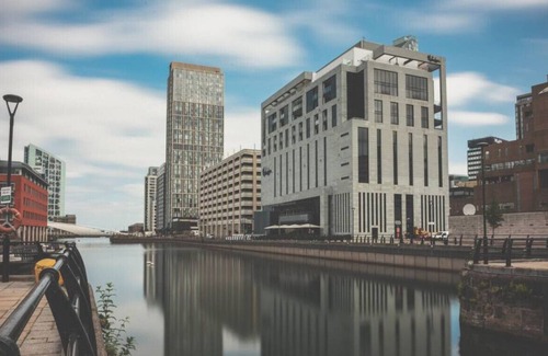 The Docks Apartment | Malmaison Apt 7 · Stunning lux 1bed apt | balcony | city views