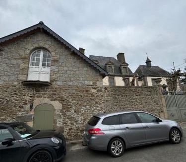 La Guymauviere-La Hulotais-La Bourelais Bed & Breakfast | Malouinière Guillaume Onffroy
