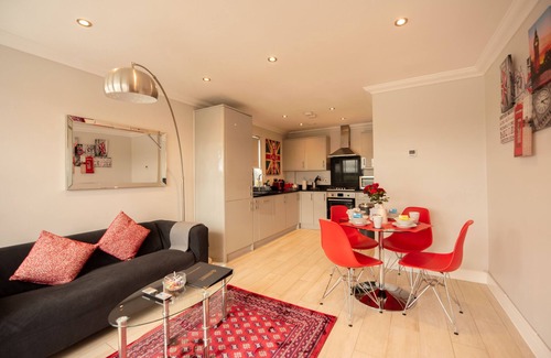 Reading Apartment | Malthouse Court -Superior 2-Bed Penthouse wBalcony