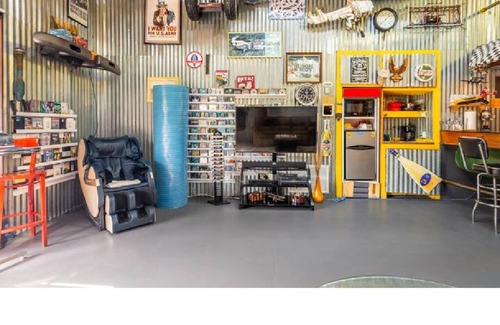 Geneva Apartment | Man Cave at Danville - eclectic apartment in Central Florida