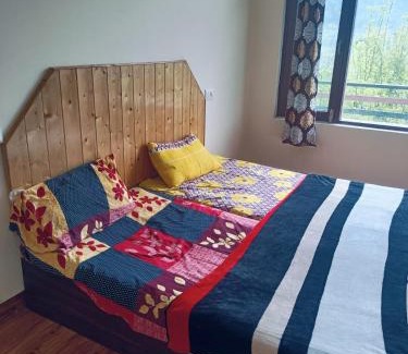 Old Manali Hotel | Manalitelugucottages