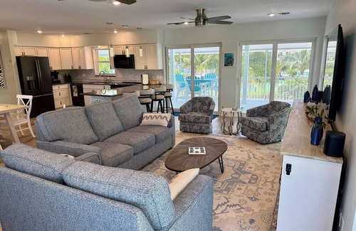 Marathon House | Manatee Manor your tropical getaway in the heart of the Florida Keys!