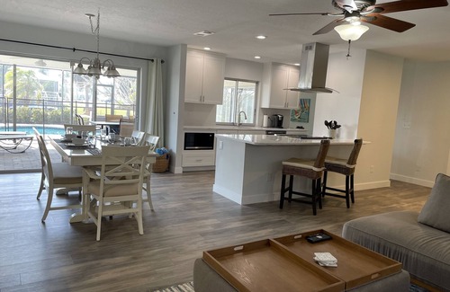 Yacht Club House | Manatee Retreat Cape Coral Yacht-Club WiFi/Saltwater-Pool/Direct River Access